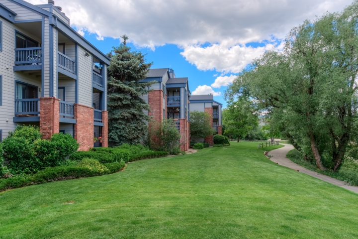 2727 Folsom Ave - 1